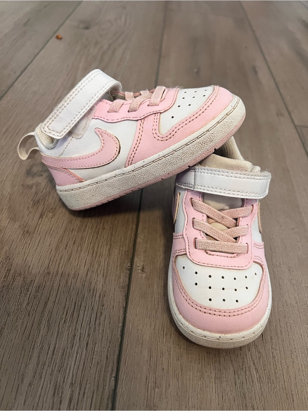 Nike Kids White and Pink Velcro Low-Top Sneakers 6C